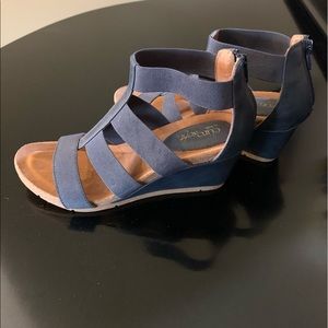Sofft Navy Strappy Wedges